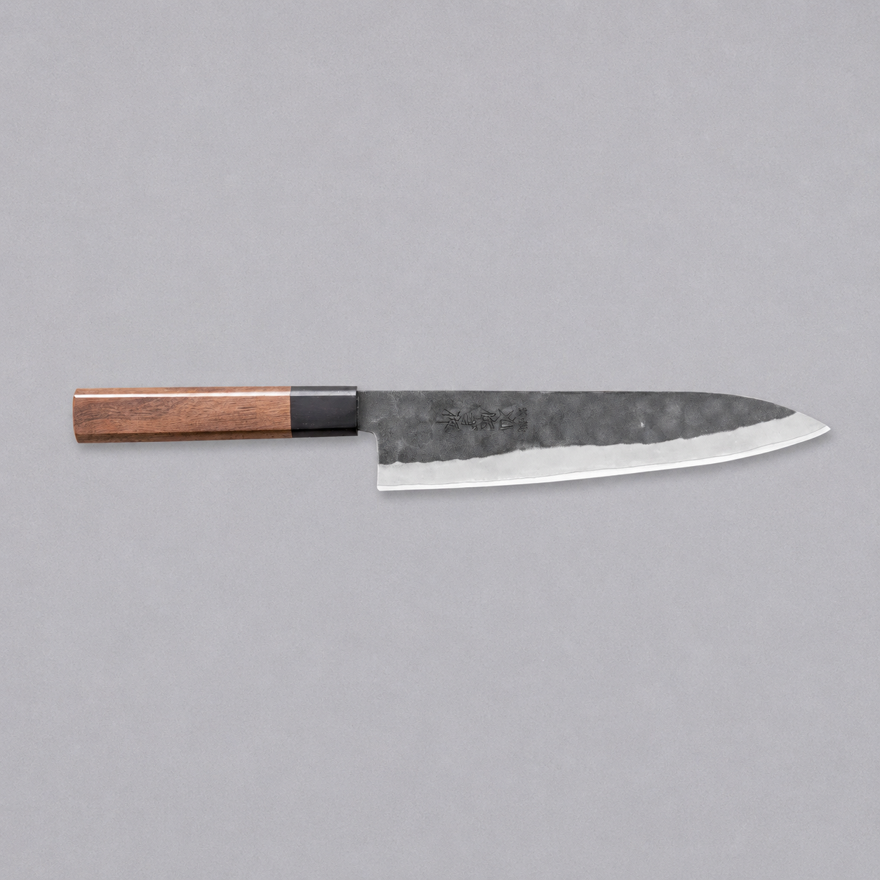 ZDP-189 Gyuto Black japanski kuharski nož 210 mm s drškom od orahova drveta ZDP-189 Gyuto Black japanski kuharski nož 210 mm s drškom od orahova drveta