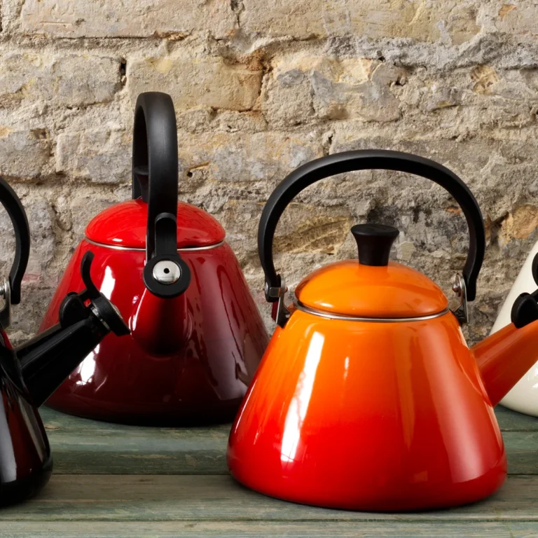 LE CREUSET KONO ČAJNIK