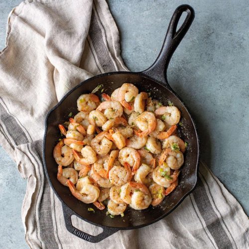 lodge-chef-collection-skillet-lifestyle-prawns-borough-kitchen(2)